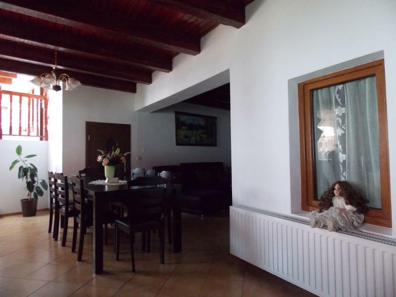 Casa Suzy & Roxy Arpasu de Jos Exterior foto