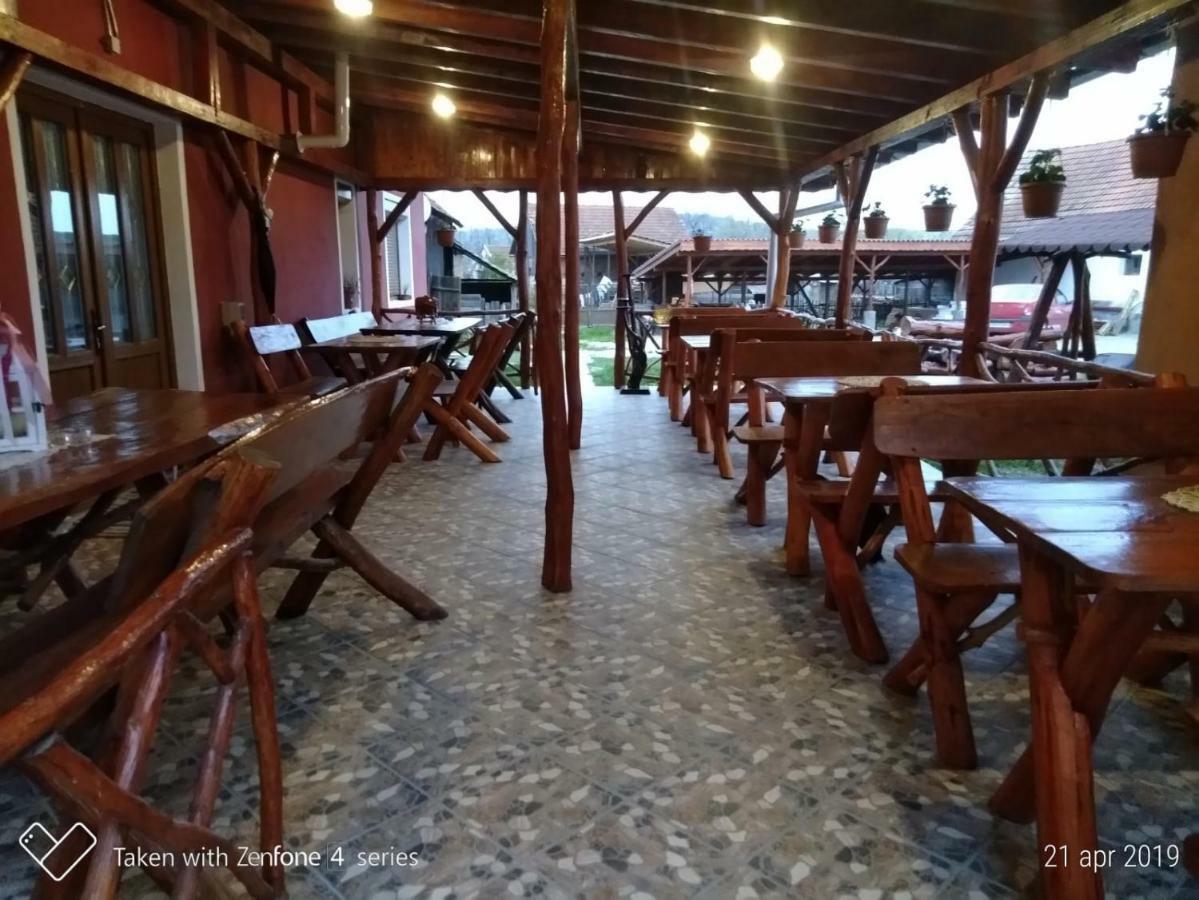 Casa Suzy & Roxy Arpasu de Jos Exterior foto